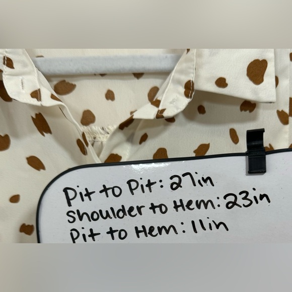 Umgee White & Tan Dalmatian Animal Print Button Front Top Women’s Size Medium - Picture 9 of 10